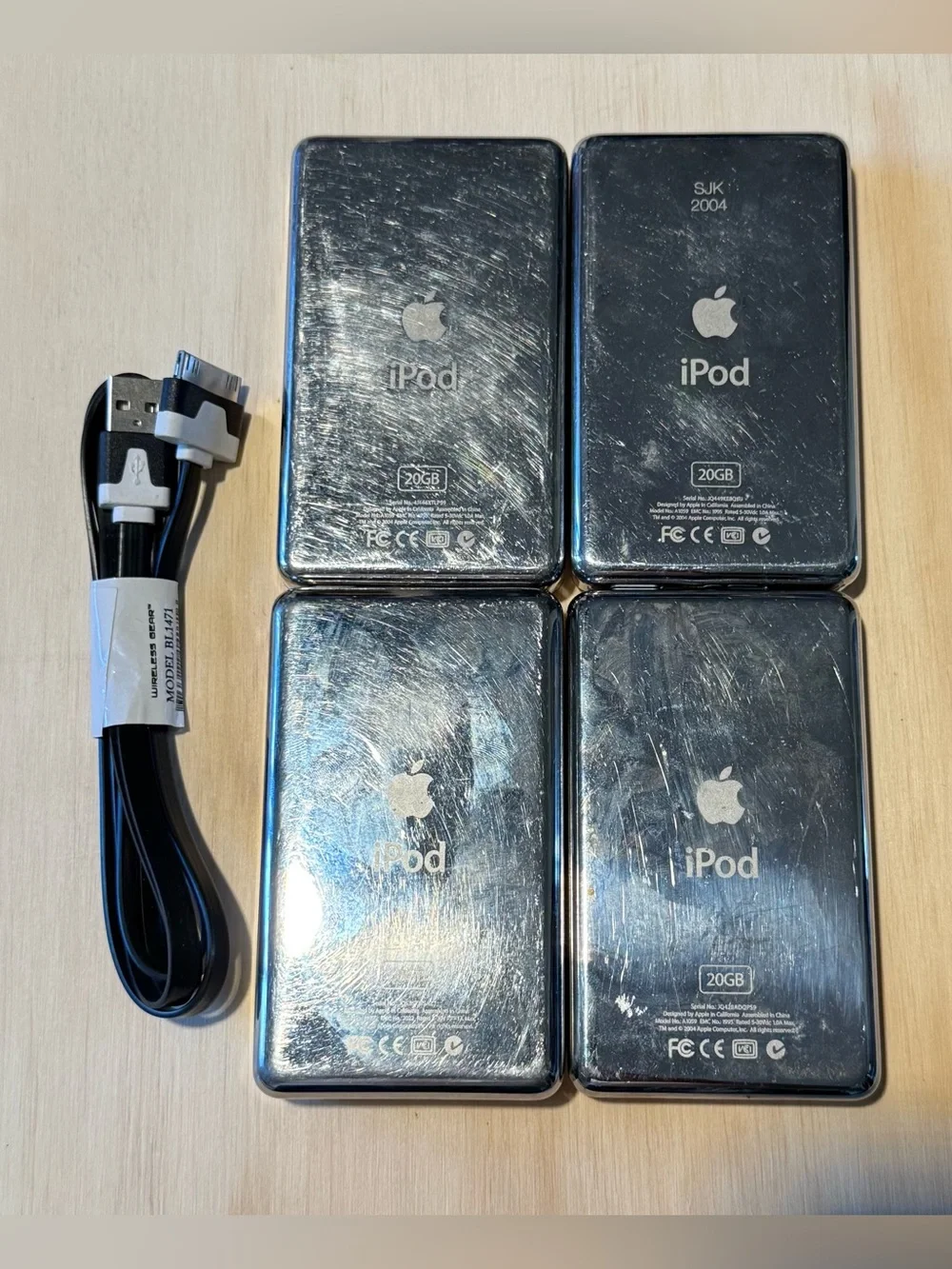 Lot Of 4 Apple iPod Model-A1059/1099 20-60GB BROKEN White For Parts/Repair Read